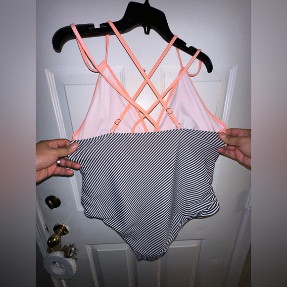 Plus striped one piece swim suit - Picture 3 of 3